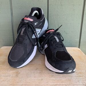 New Balance Black and White Athletic Shoes